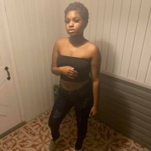 Meet your Posher, Kenif